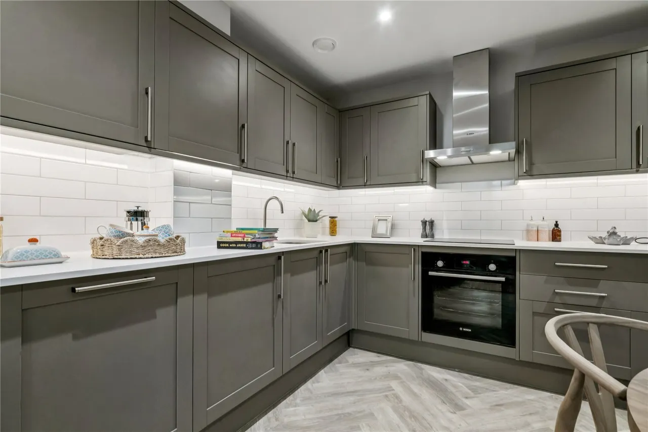 Fallsbrook Road, London, SW16, photo 11