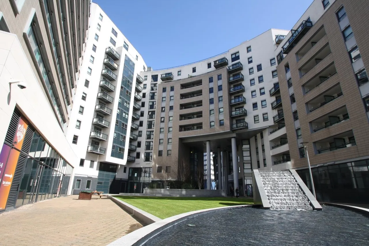 1 bed flat to rent, Marsh lane, Leeds, LS9
