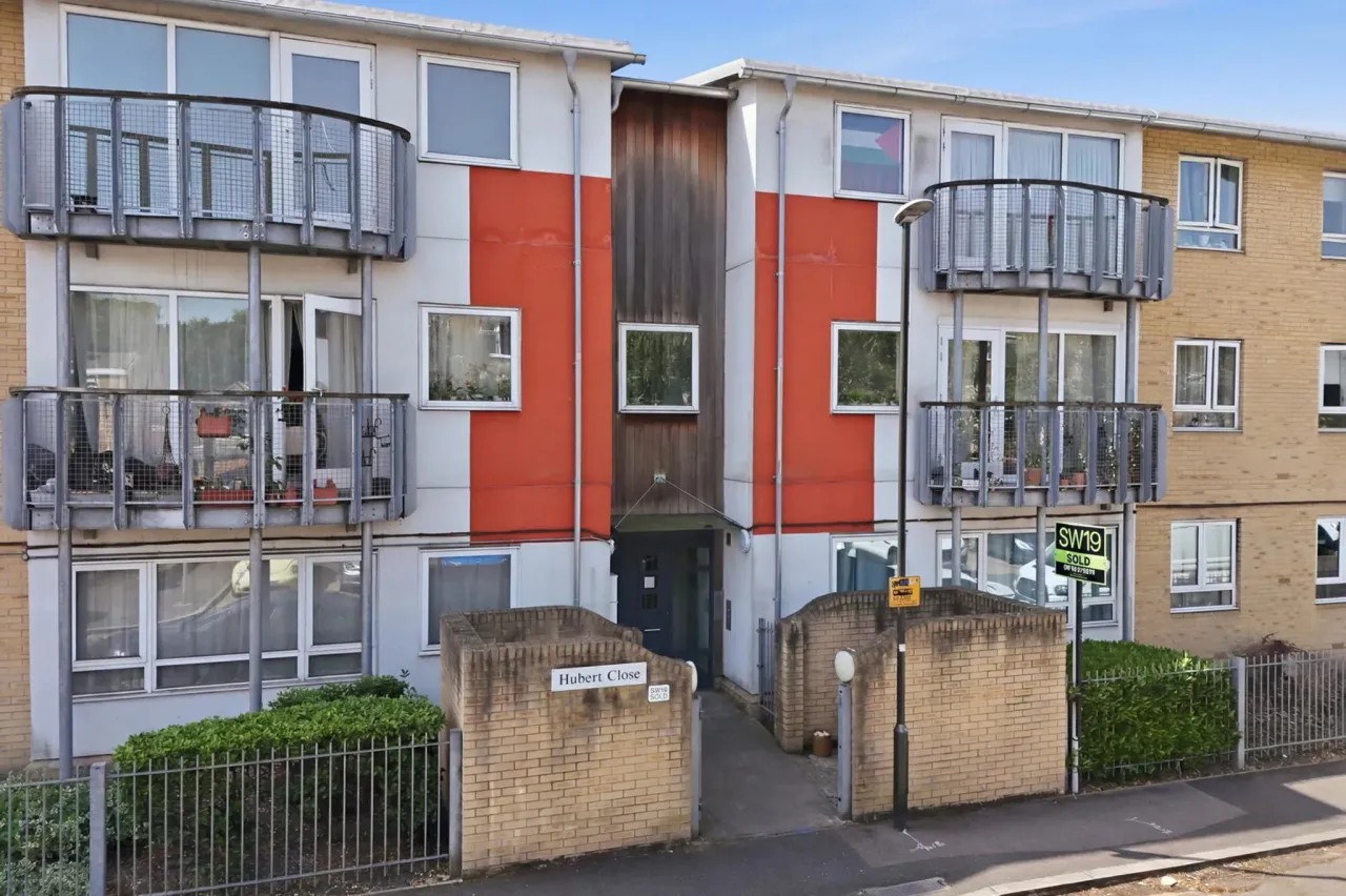 2 bed property for sale — Nelson Grove Road, London, SW19 2LJ