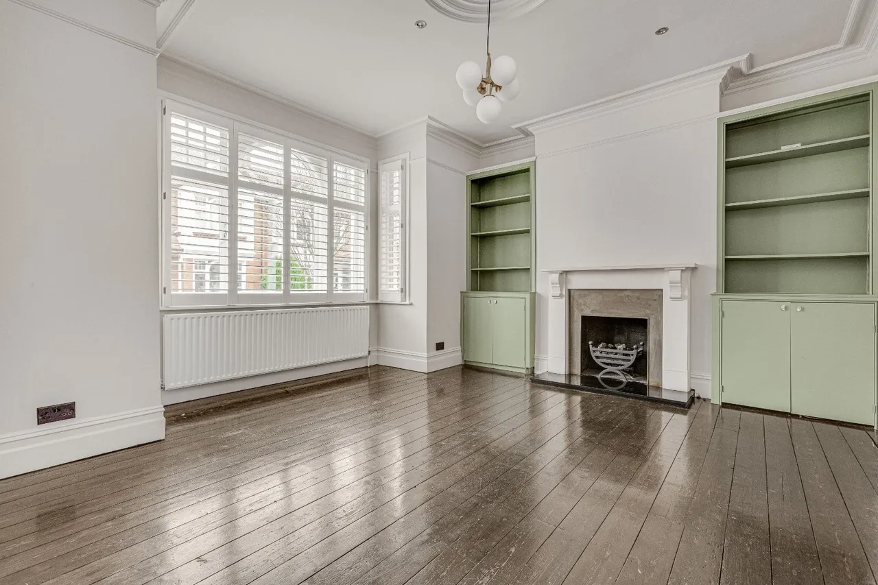 Wakehurst Road, London, SW11, photo 3