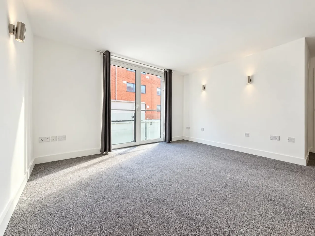 2 bed flat to rent — Channel Way, SOUTHAMPTON