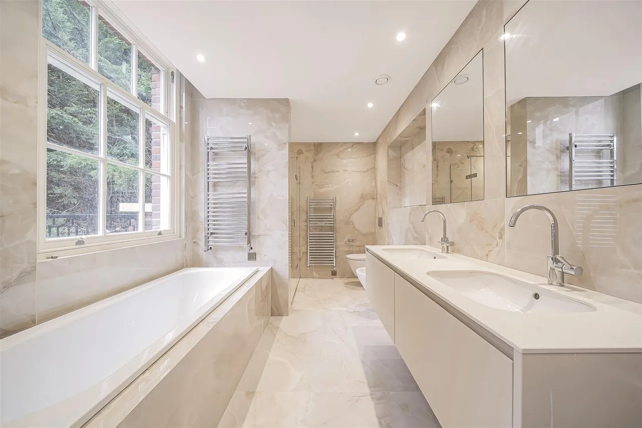 The Bishops Avenue, Hampstead Garden Suburb, London, N2 0BB, photo 5