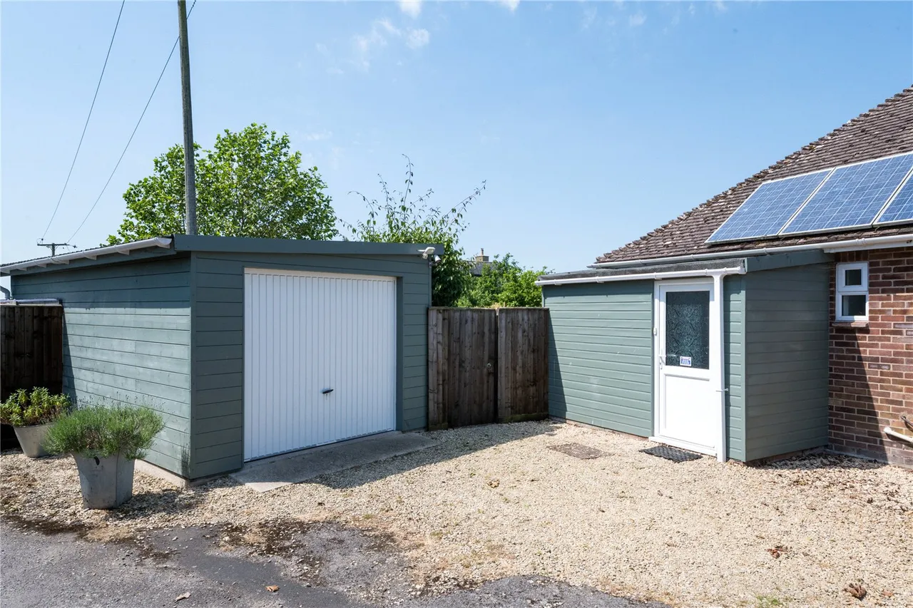 Chapmanslade, photo 10