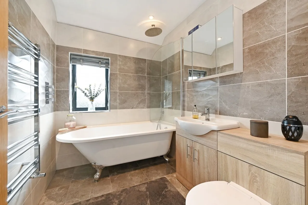 Woodlands, SO40, photo 12