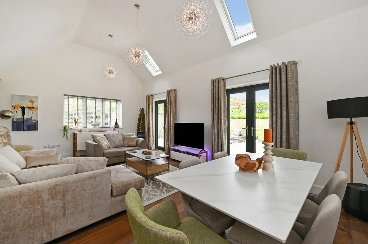 Woodlands, SO40, photo 21