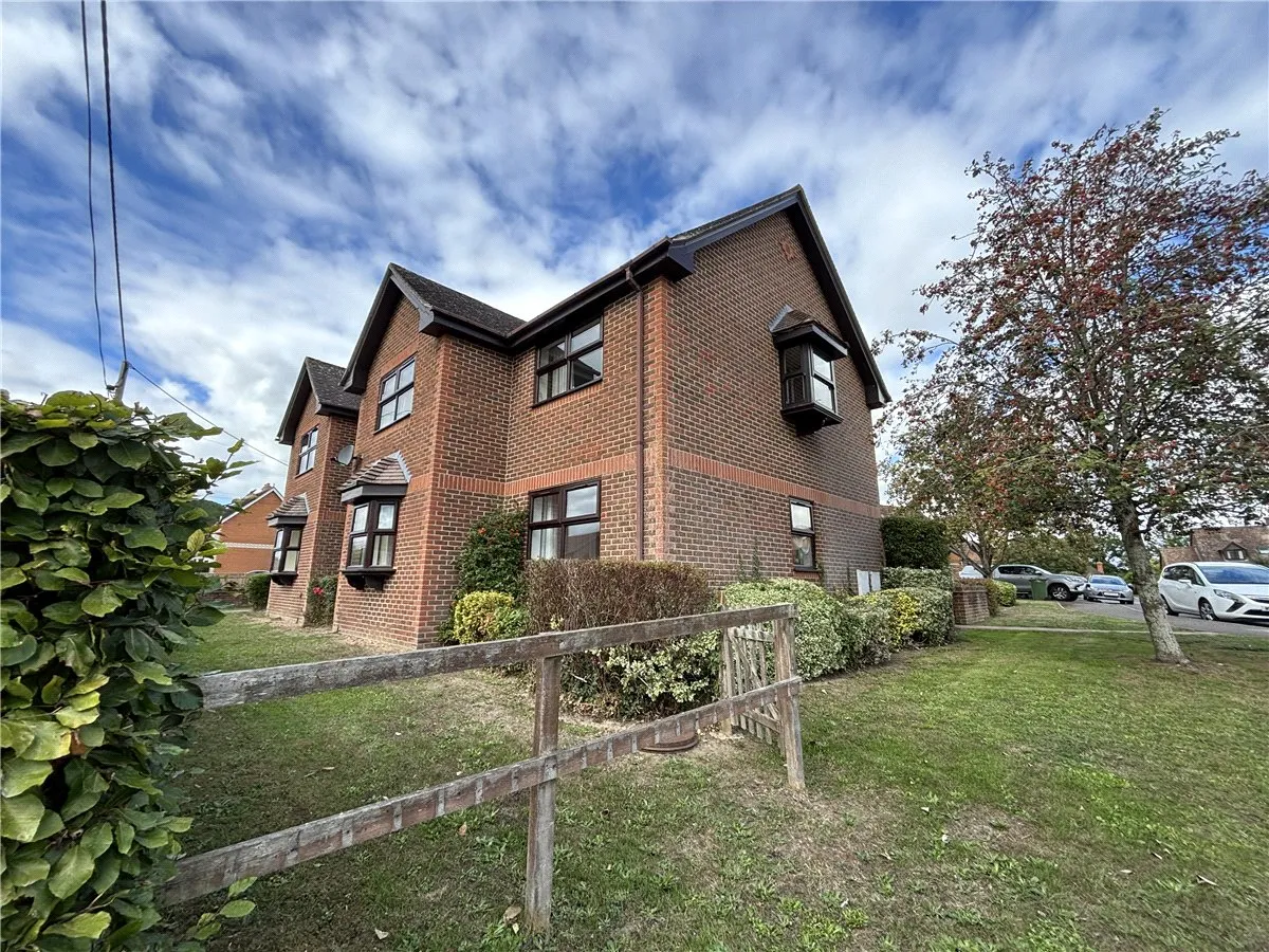 Stretton Close, Bradfield Southend, RG7, photo 9