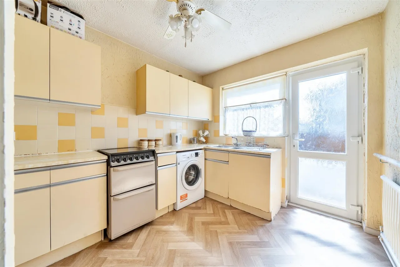 Drayton Close, Whitchurch Park, BS14, photo 5