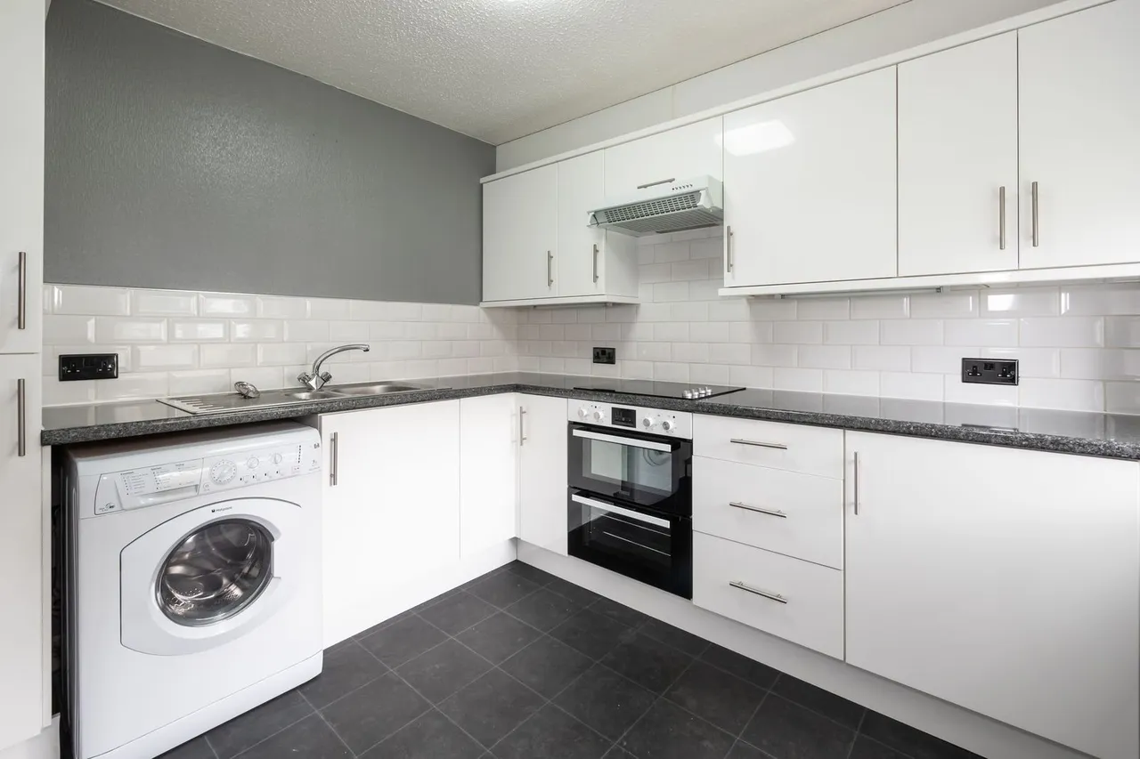 Brentwood Court, Prestwich, M25, photo 6