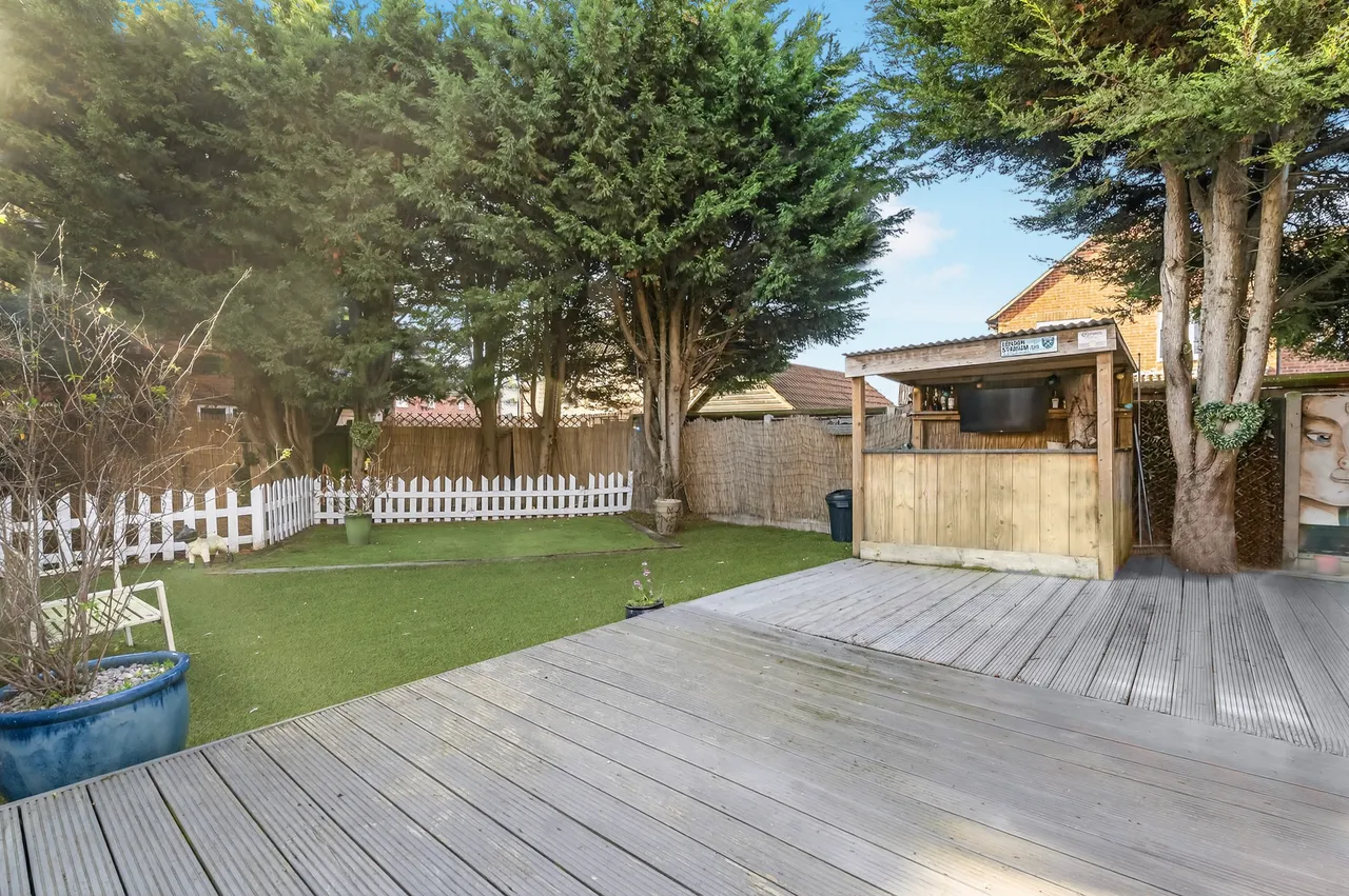 Medoc Close, Basildon, SS13, photo 17