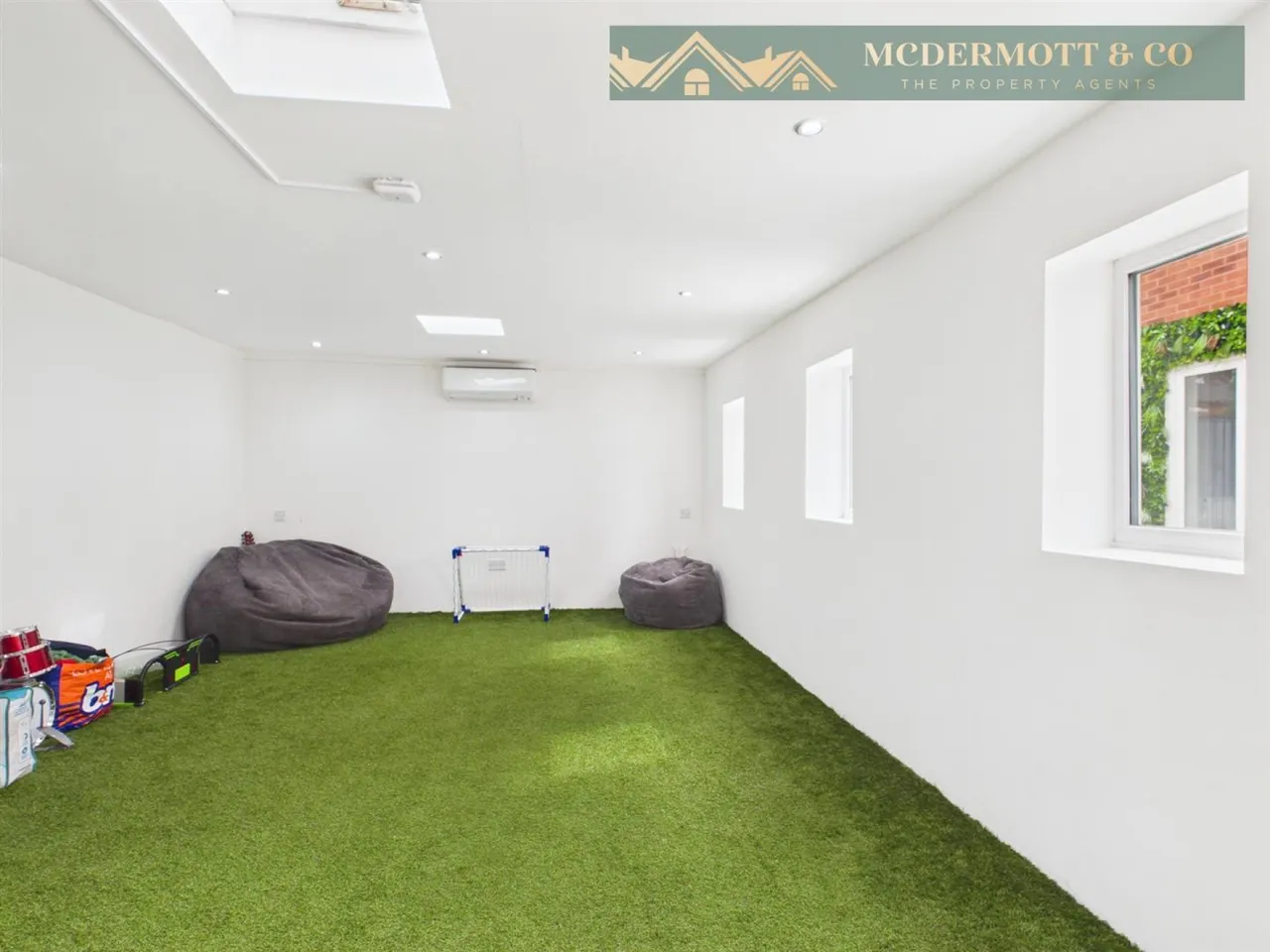 Mitchells Quay, Failsworth, M35, photo 8