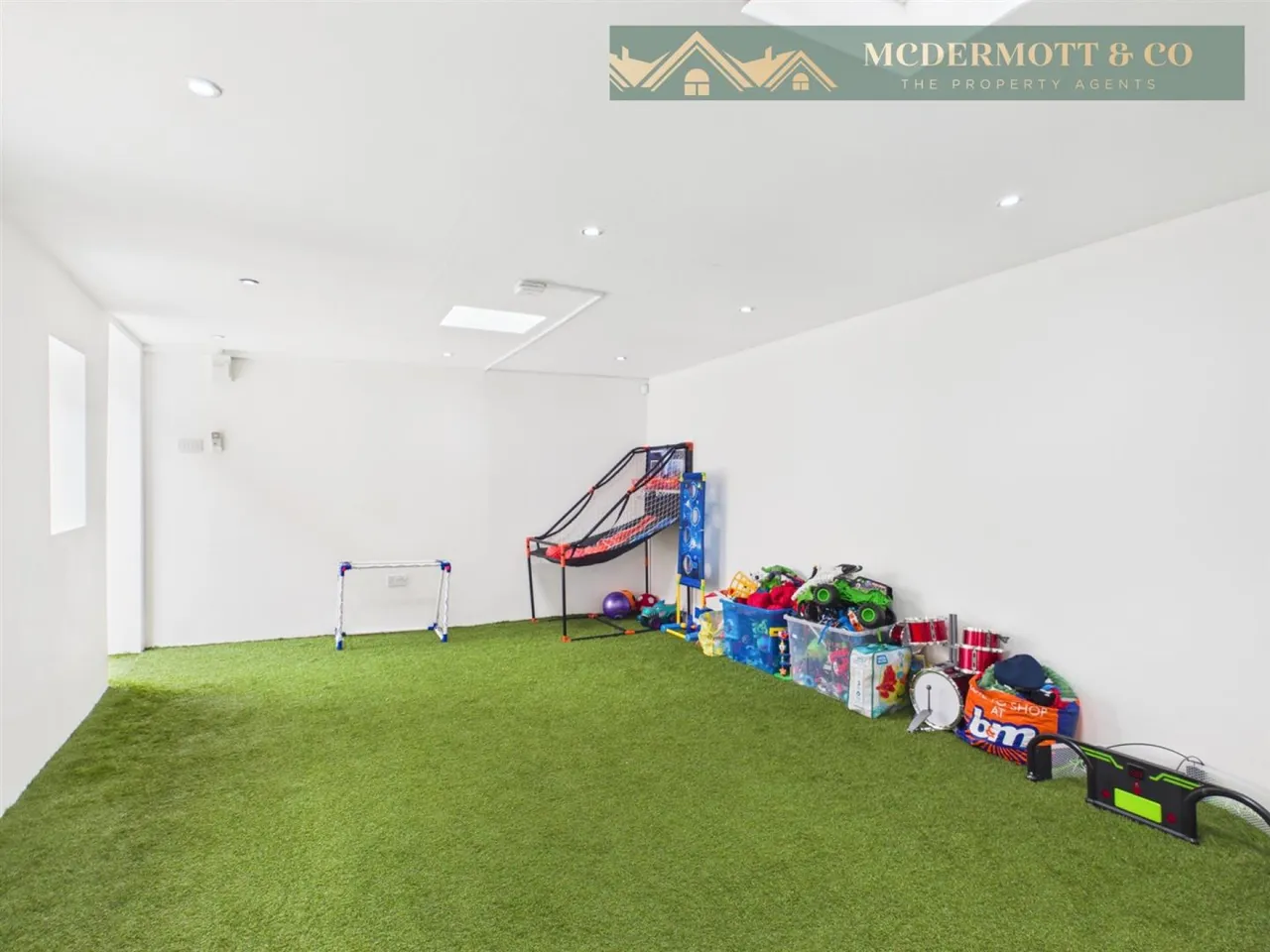 Mitchells Quay, Failsworth, M35, photo 27