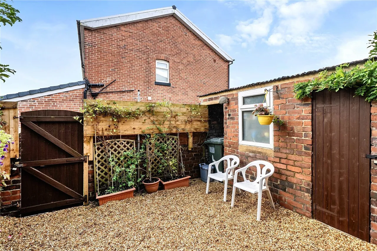 St. James Place, Chorley, Lancashire, PR6, photo 6