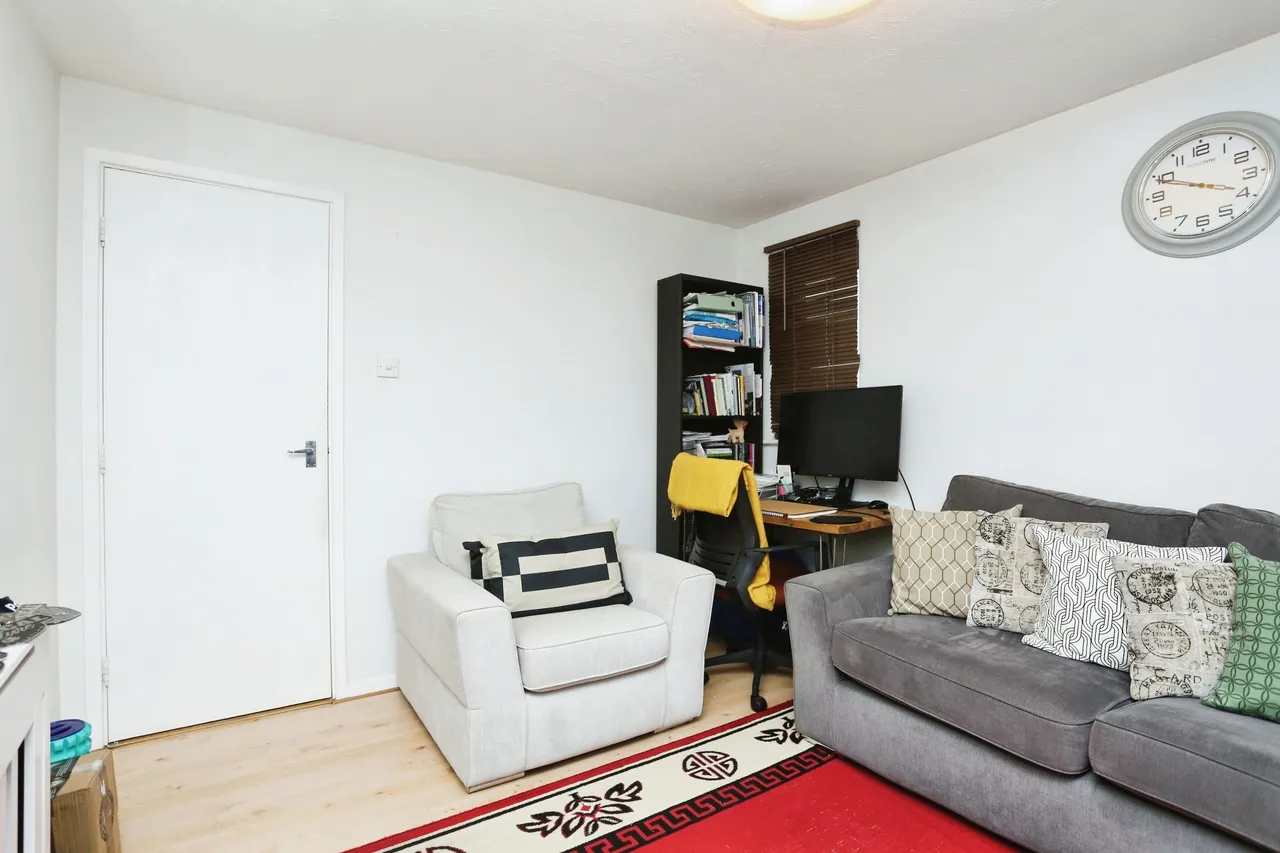 Oak Apple Court, London, SE12, photo 8
