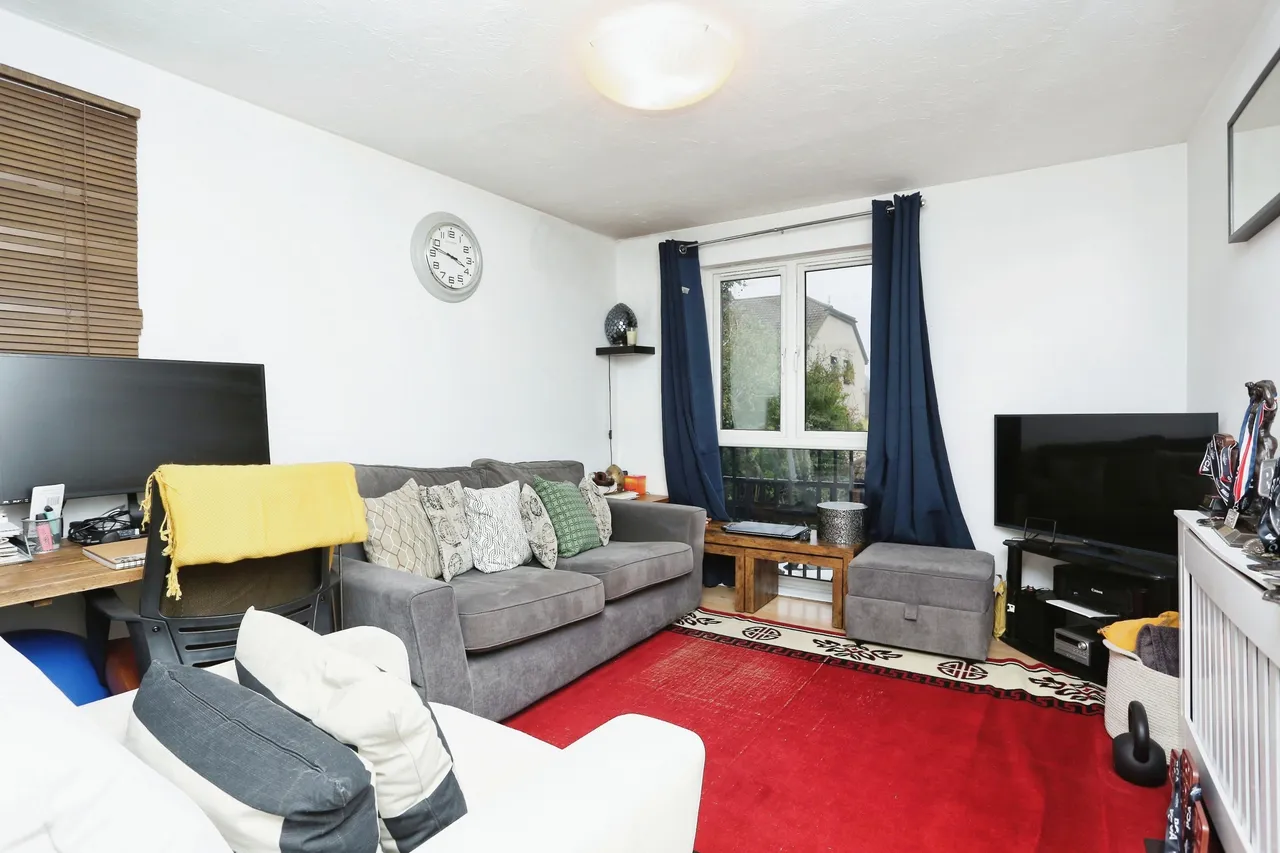 Oak Apple Court, London, SE12, photo 6