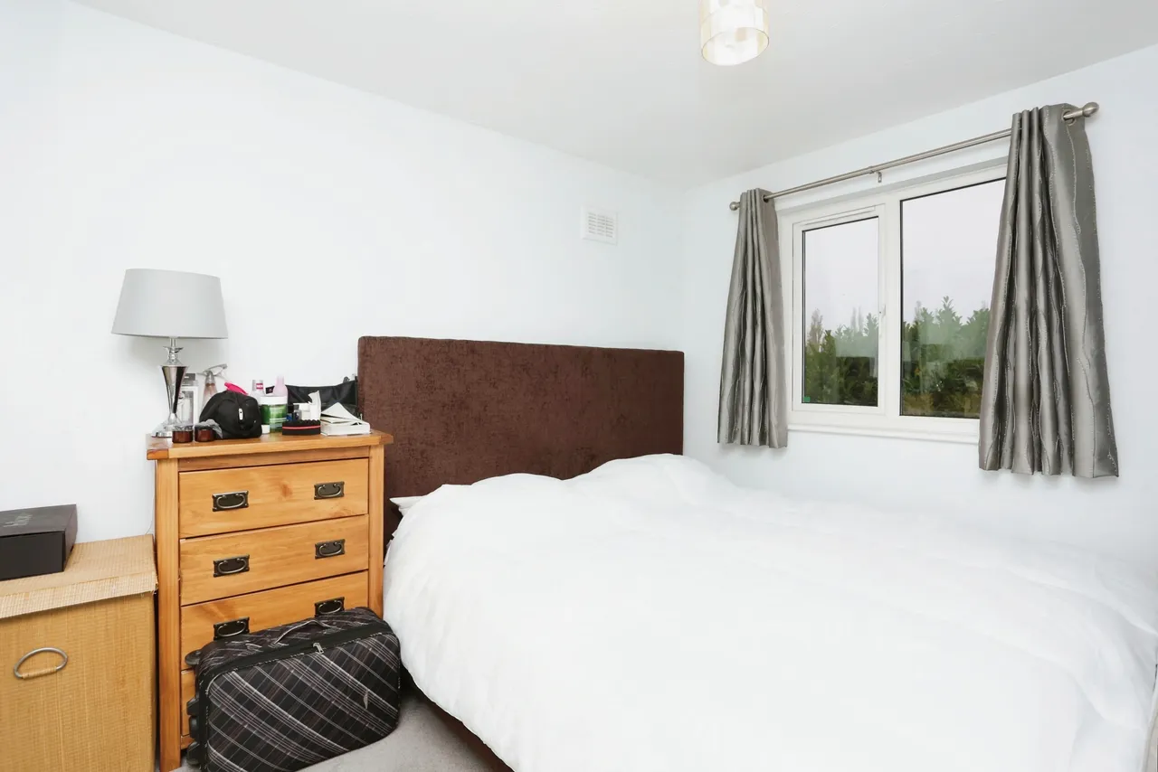 Oak Apple Court, London, SE12, photo 9