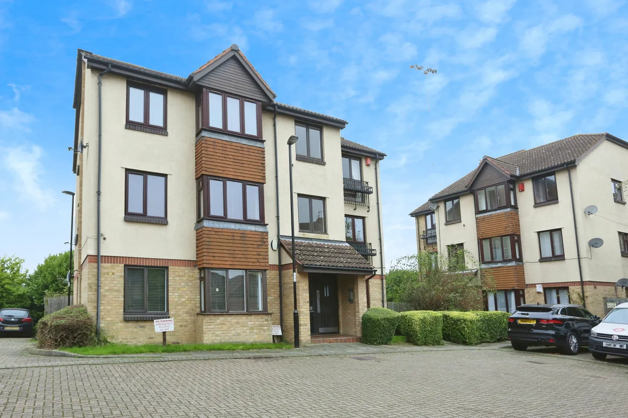 Oak Apple Court, London, SE12, photo 12