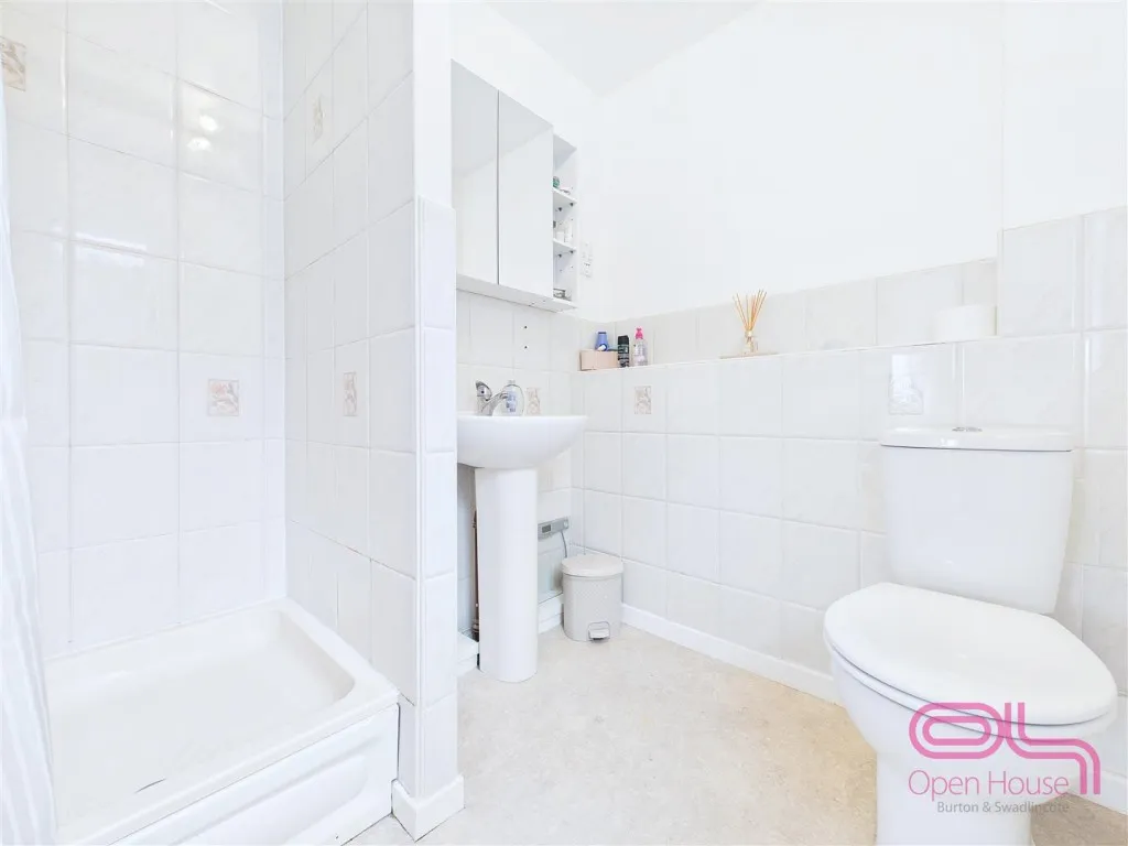 Redhill Lodge Road, Newhall, DE11, photo 27