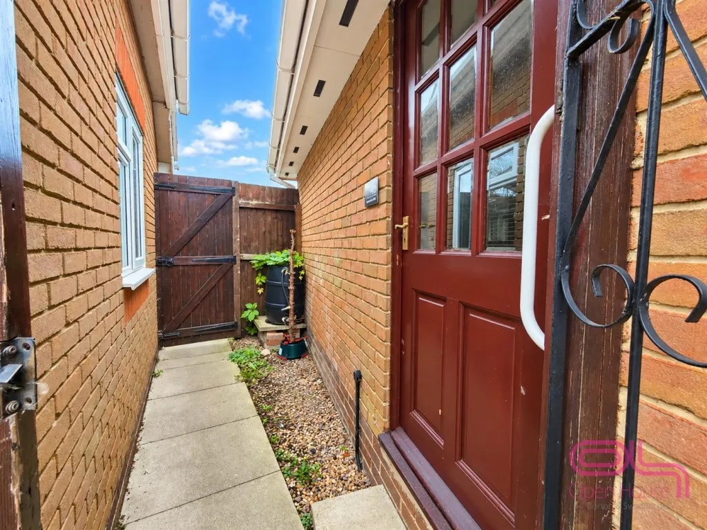 Redhill Lodge Road, Newhall, DE11, photo 48