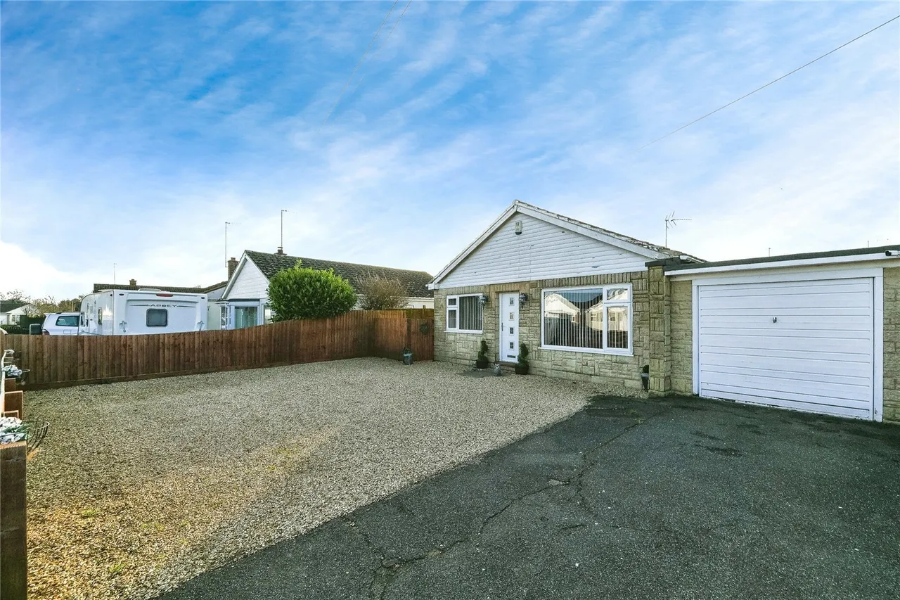 3 bed house for sale — Spencer Close, West Walton, Wisbech, Norfolk, PE14