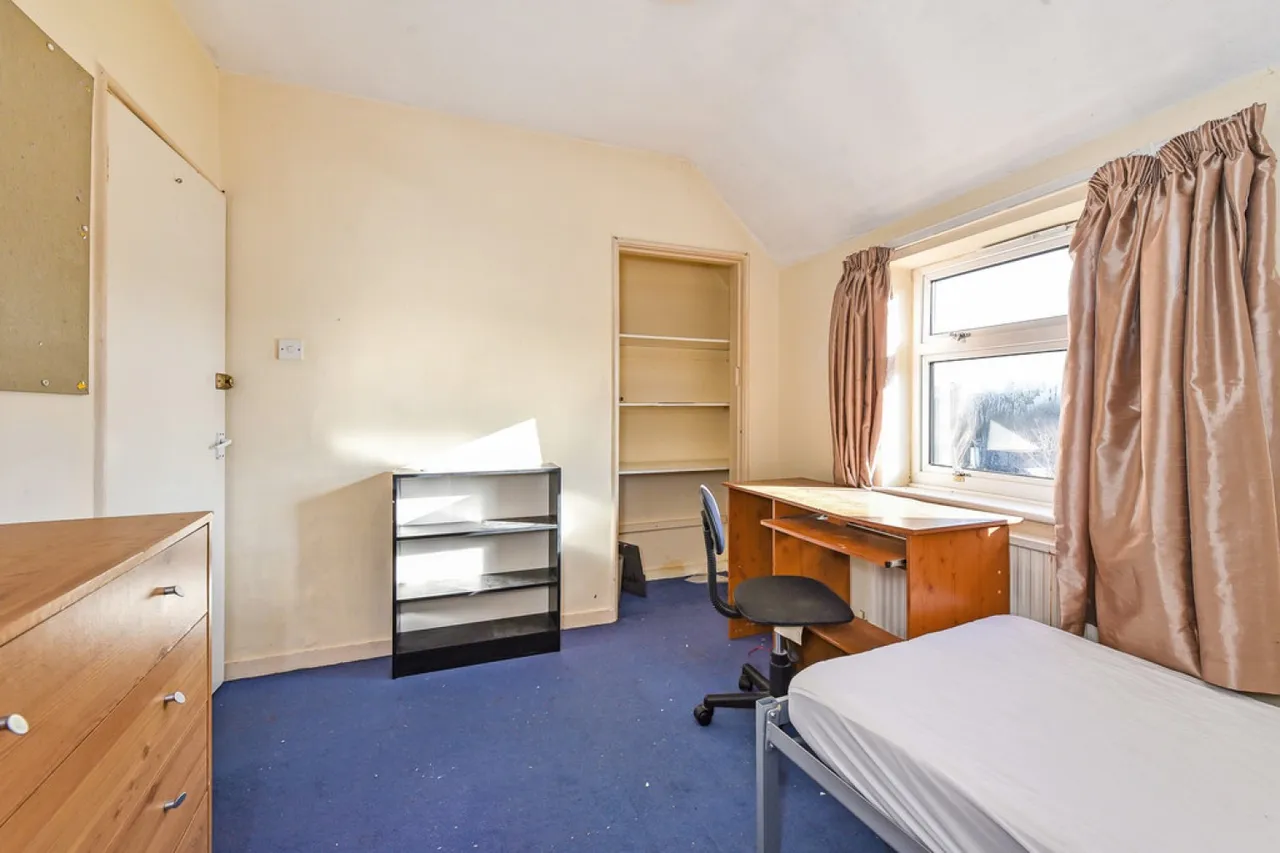 Stanmore Lane, SO22, photo 9