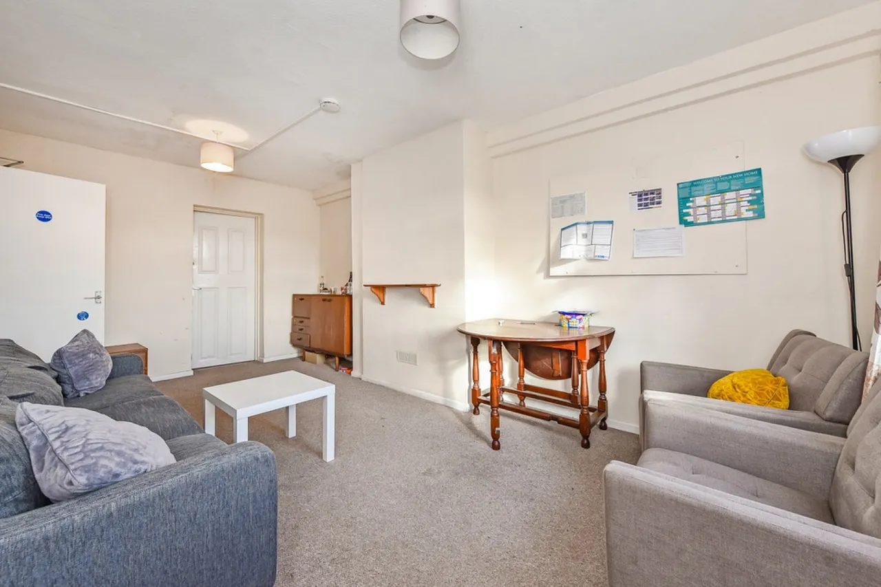 Stanmore Lane, SO22, photo 3