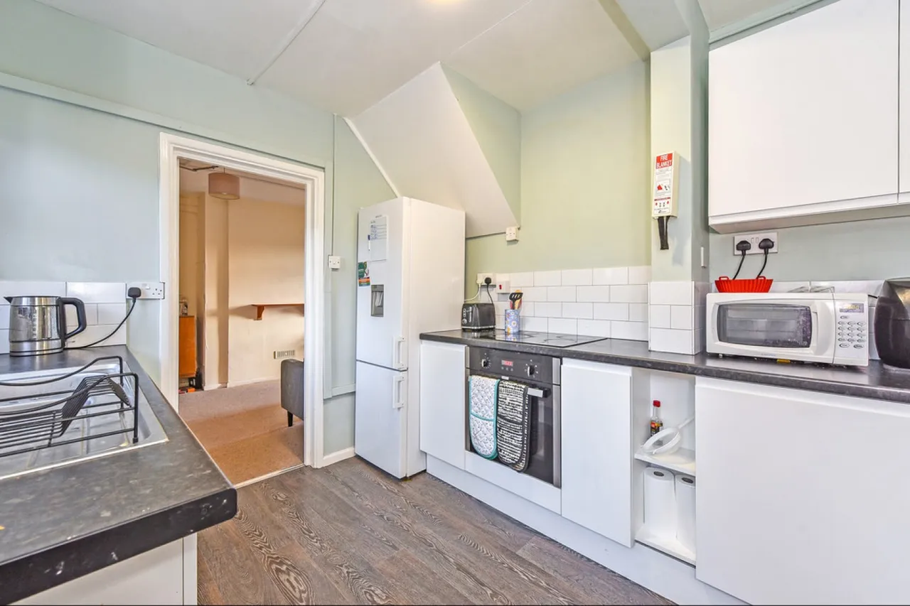 Stanmore Lane, SO22, photo 8