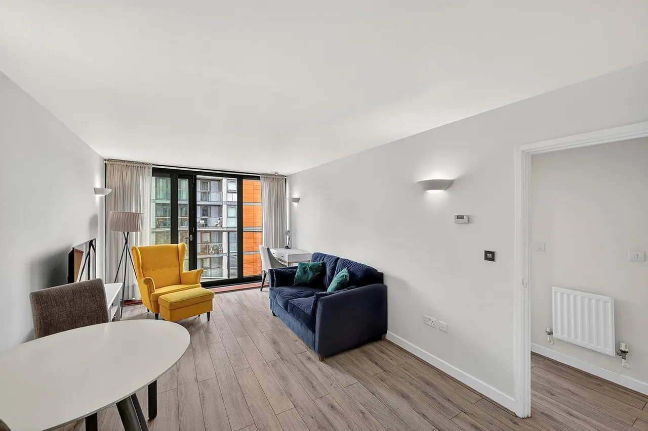 Blackwall Way, London, E14, photo 9