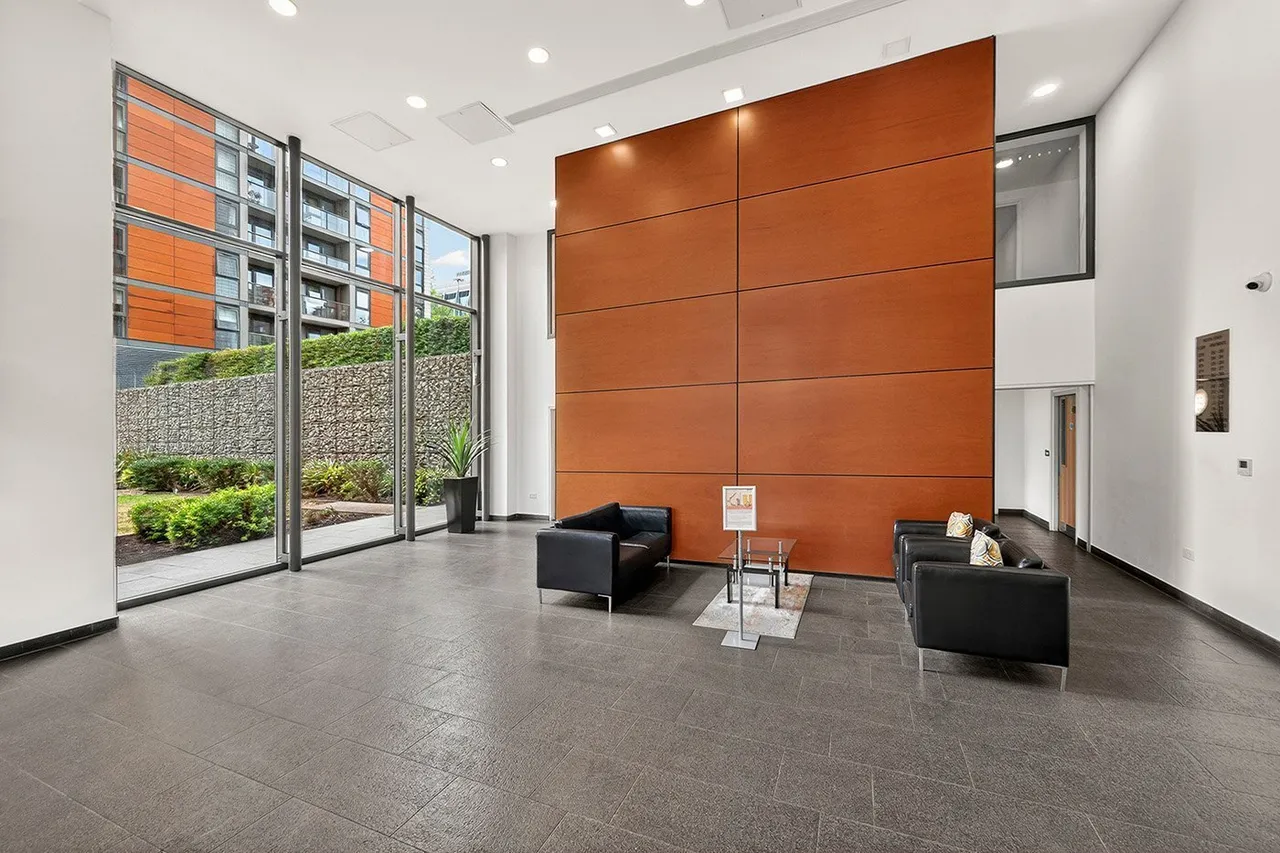 Blackwall Way, London, E14, photo 14