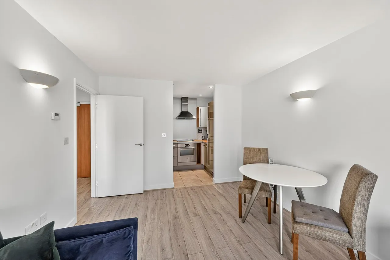 Blackwall Way, London, E14, photo 8