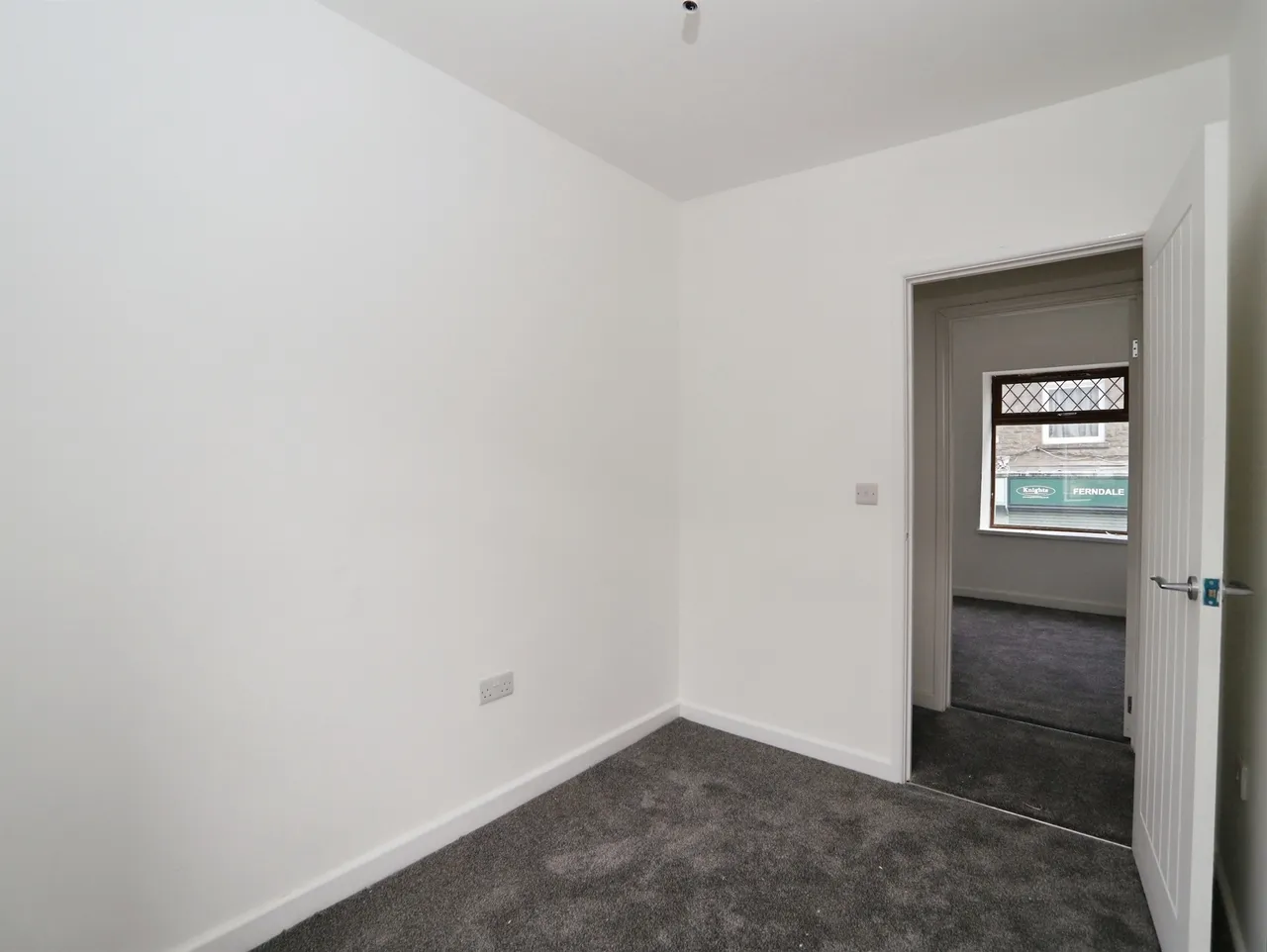 High Street, Ferndale, CF43, photo 18