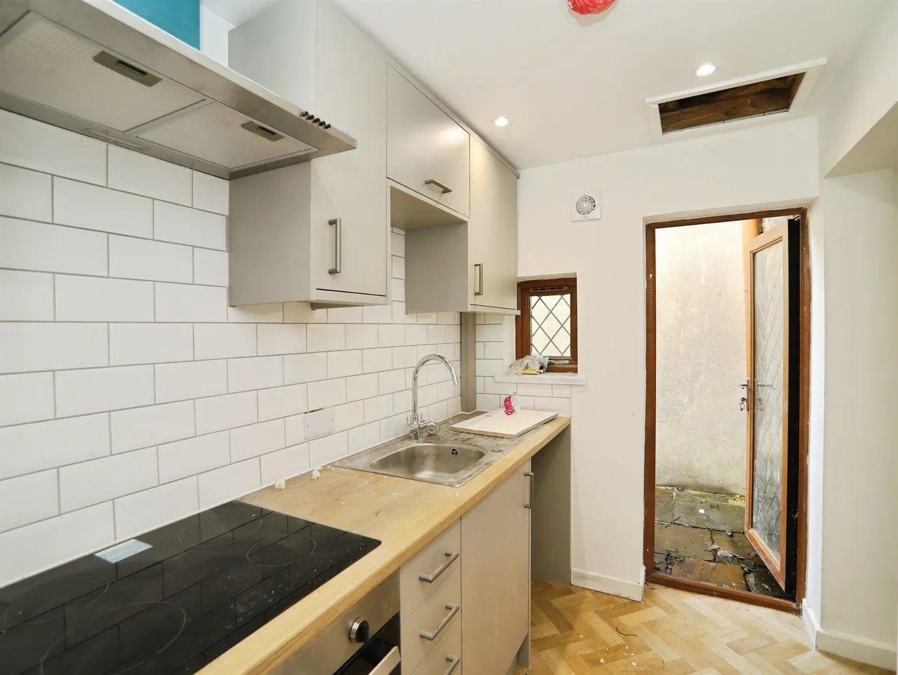 High Street, Ferndale, CF43, photo 11