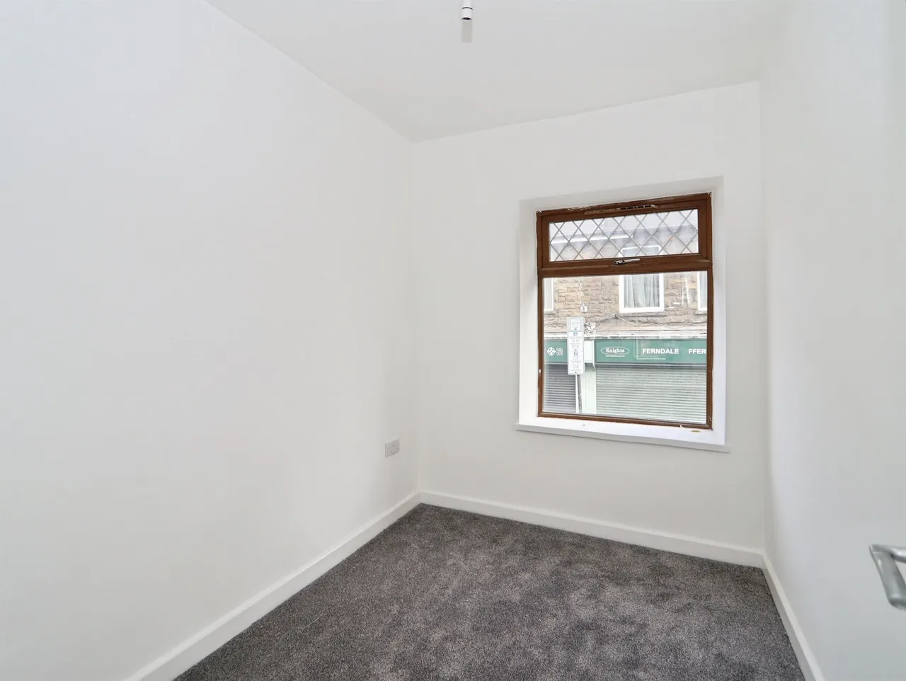 High Street, Ferndale, CF43, photo 13