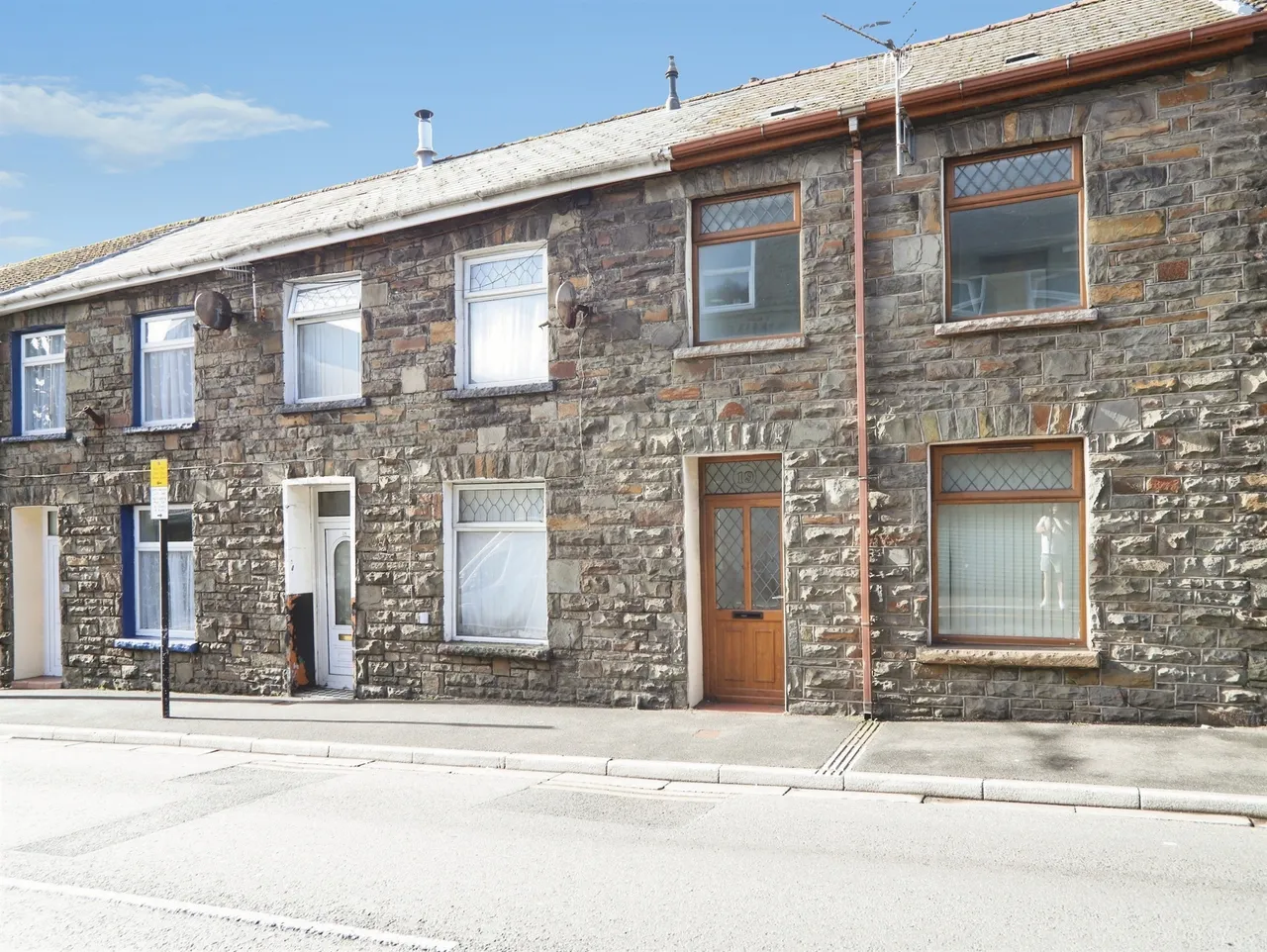 High Street, Ferndale, CF43, photo 2
