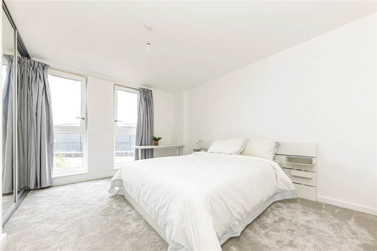 Chieftain Road, Longcross, KT16, photo 4