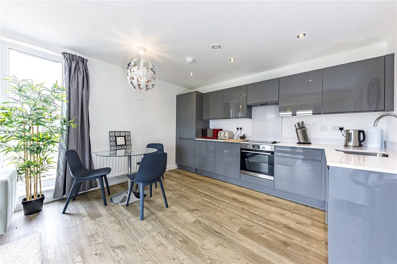 Chieftain Road, Longcross, KT16, photo 3