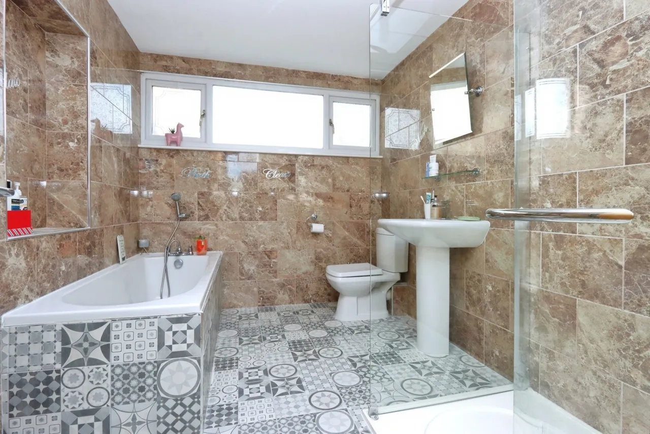 Bocking Lane, Sheffield, S8, photo 17