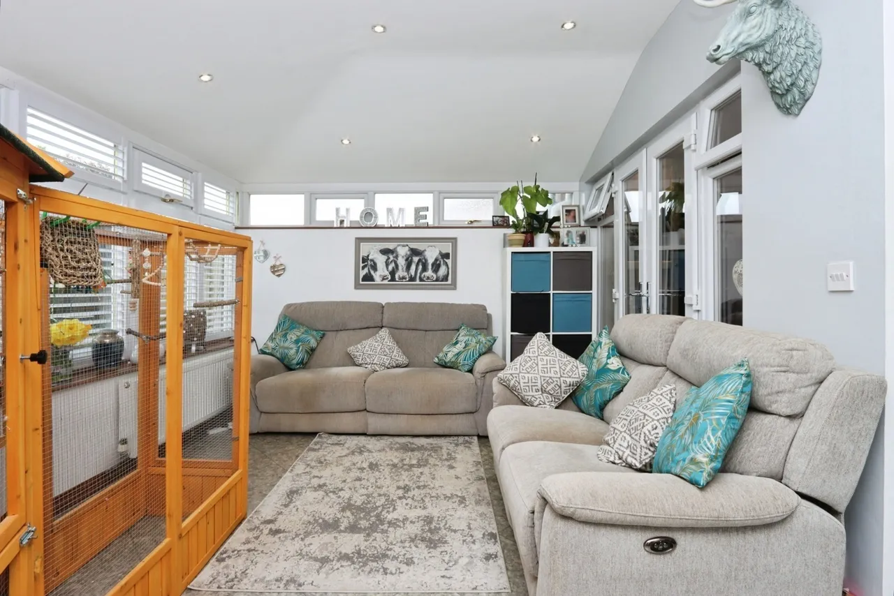 Bocking Lane, Sheffield, S8, photo 11