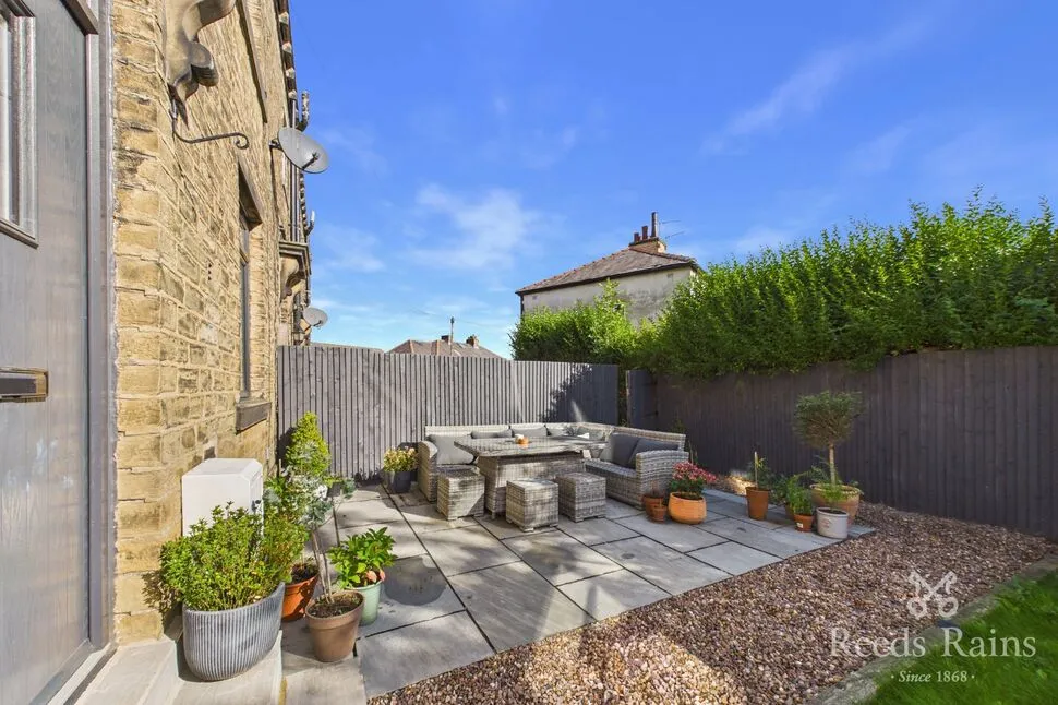 Carr House Lane, Wyke, West Yorkshire, BD12, photo 8