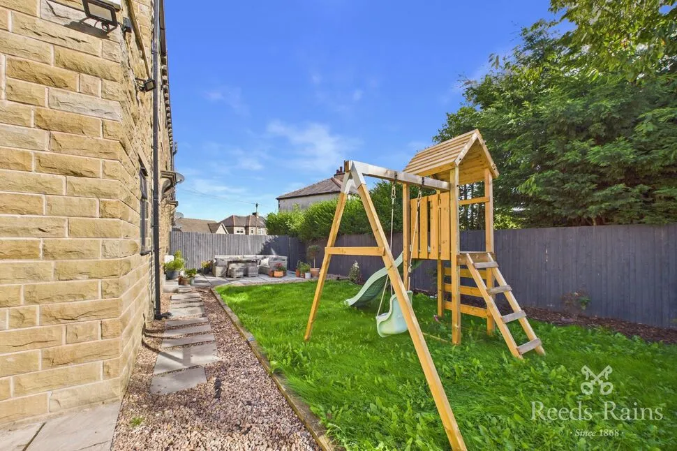 Carr House Lane, Wyke, West Yorkshire, BD12, photo 4