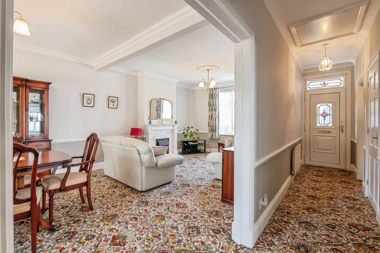 Sylvia Avenue, Hutton, Brentwood, Essex, CM13, photo 5