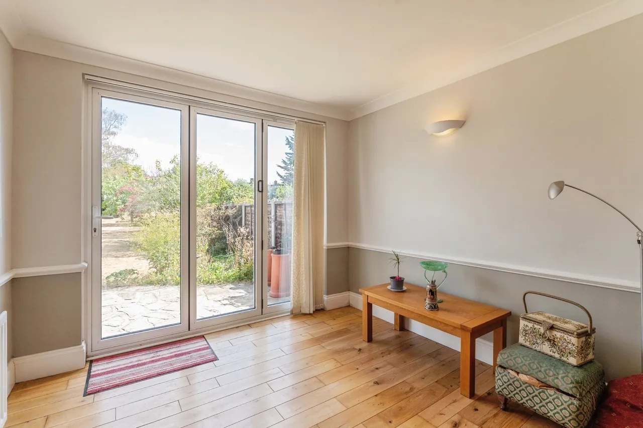 Sylvia Avenue, Hutton, Brentwood, Essex, CM13, photo 14