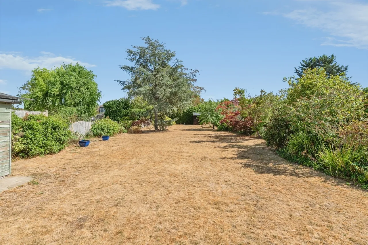 Sylvia Avenue, Hutton, Brentwood, Essex, CM13, photo 10