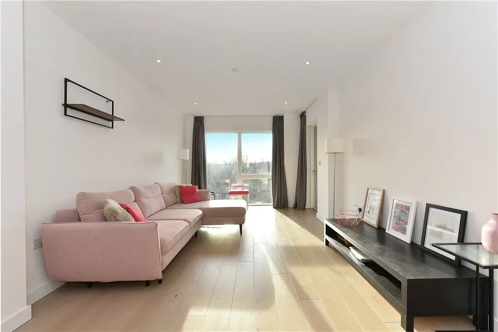Achill Close, London, NW9 4EJ, photo 2