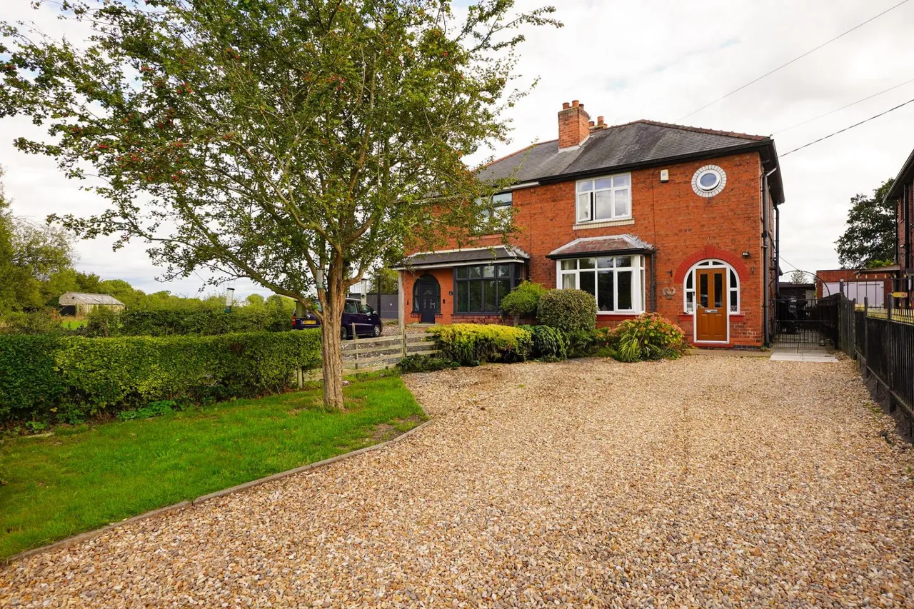 3 bed house for sale, Cottam Road, Treswell, DN22