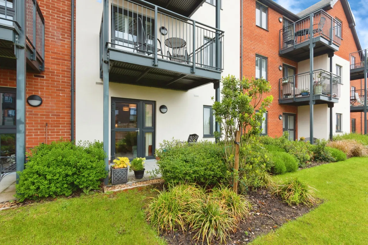 Shortwood Copse Lane, Basingstoke, RG23, photo 2