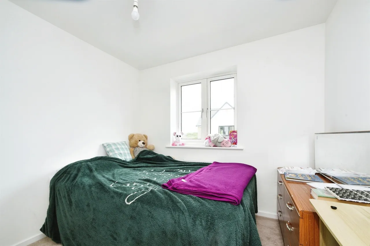 Grayling Avenue, Swindon, SN3, photo 11
