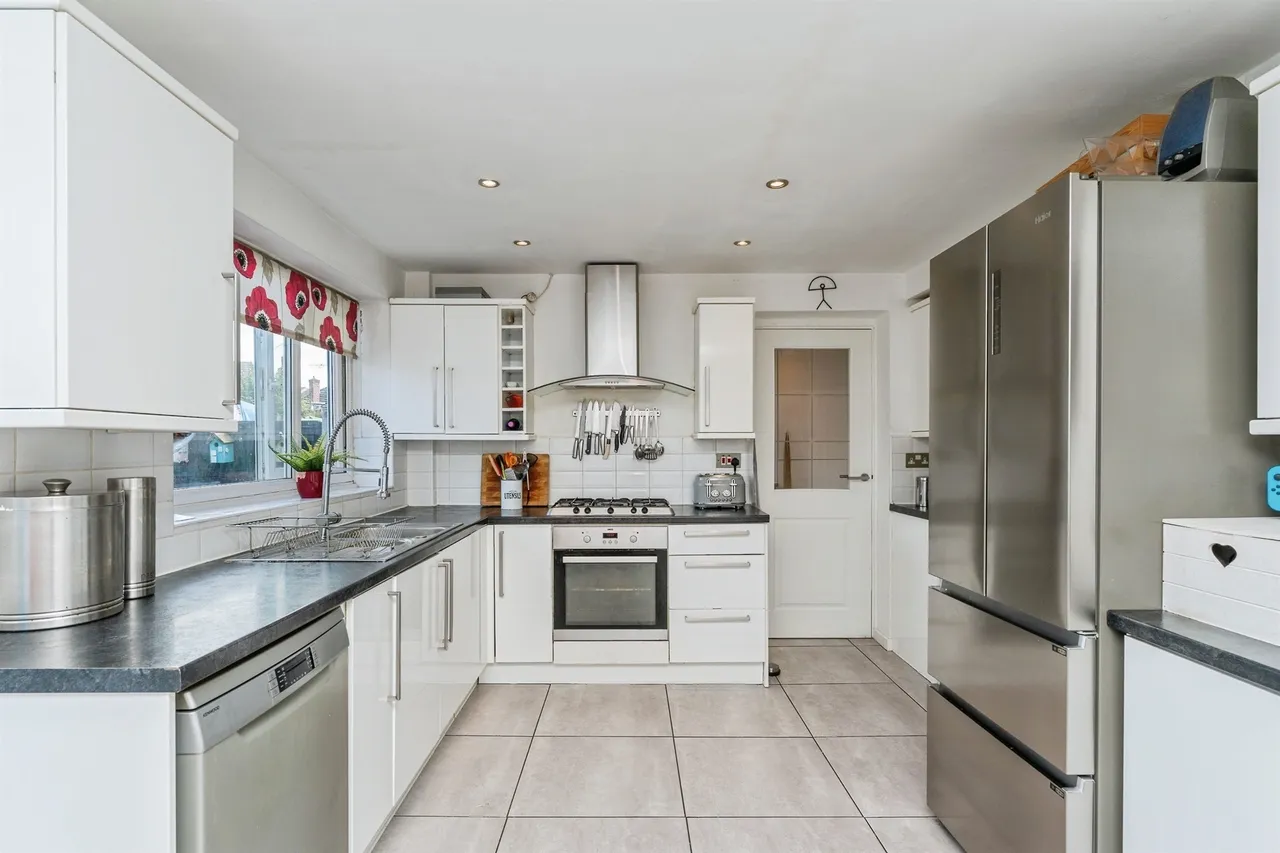 Buckingham Avenue, Vicars Cross, Chester, photo 5