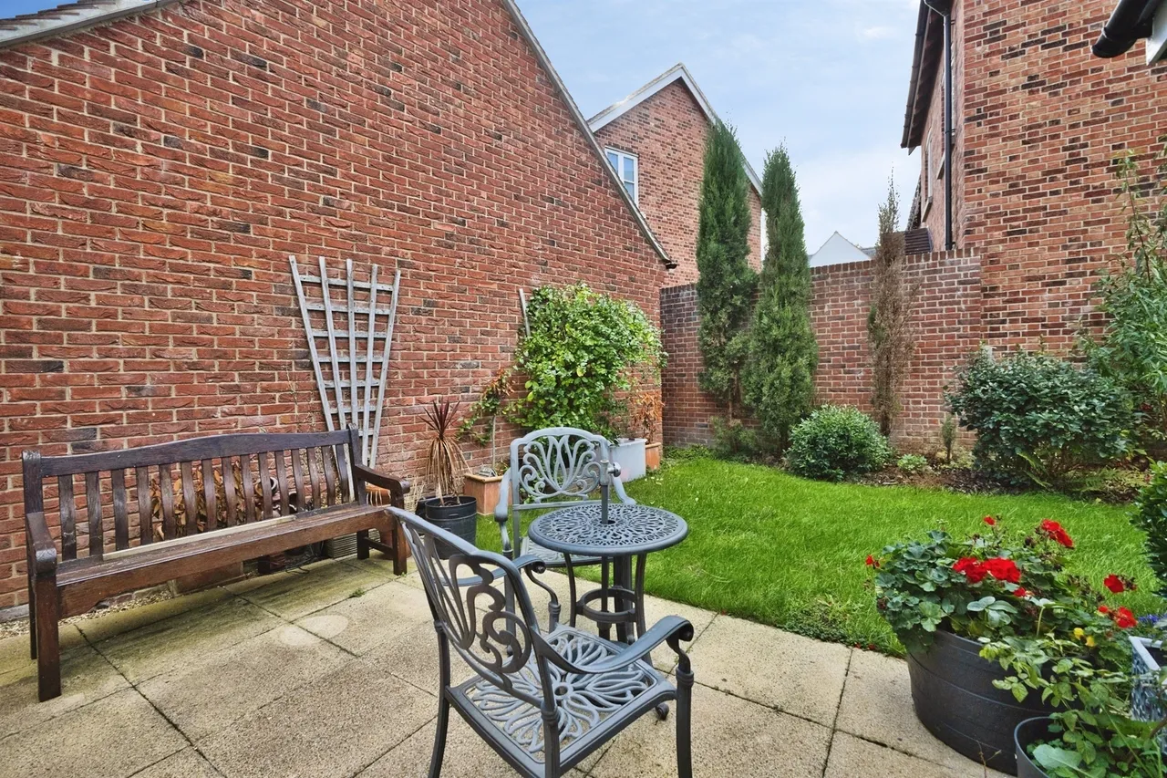 Chapel Field, South Petherton, TA13, photo 22