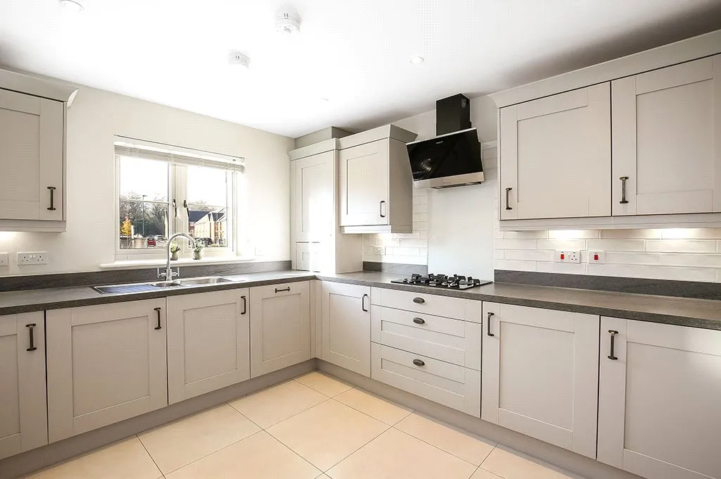 Highwood Avenue, Eastleigh, SO50, photo 2