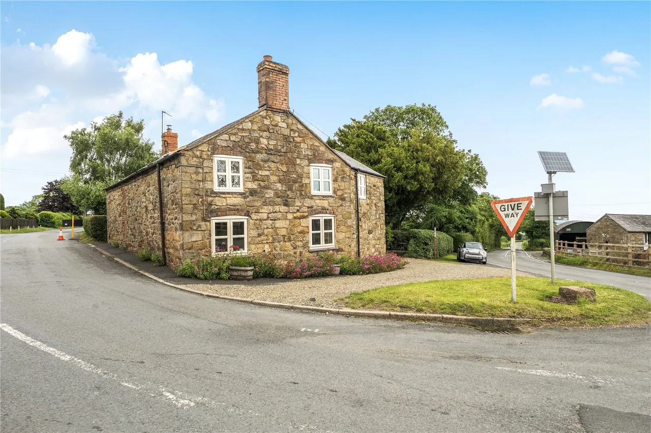 Hopton Bank, Cleobury Mortimer, Kidderminster, Worcestershire, DY14 0HQ, photo 18